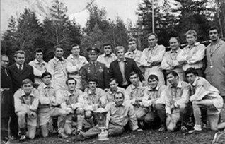 Команда с кубком, архив клуба
