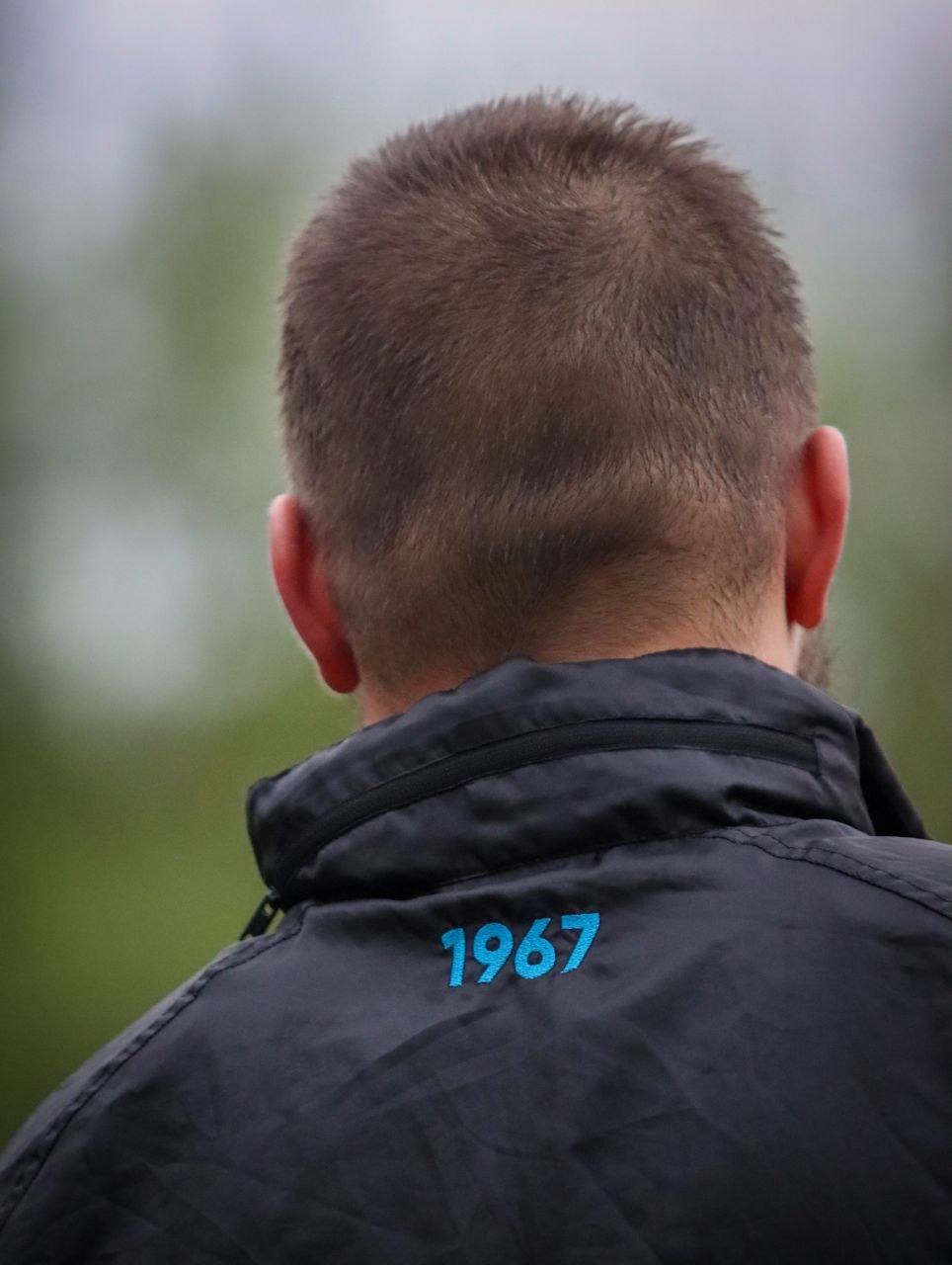 Надпись «1967» на спине клубной куртки «Фили»